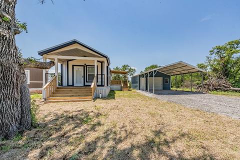 114 Lark Hill Ct, Runaway Bay, TX 76426