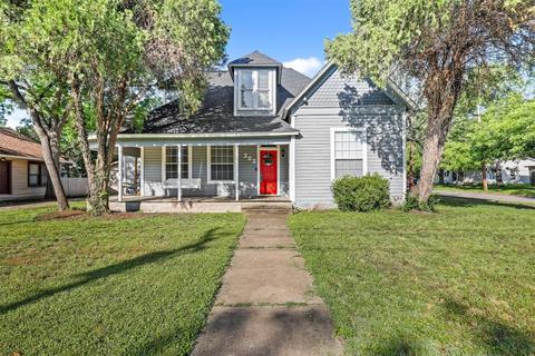 302 S Douglas Ave, Cleburne, TX 76033