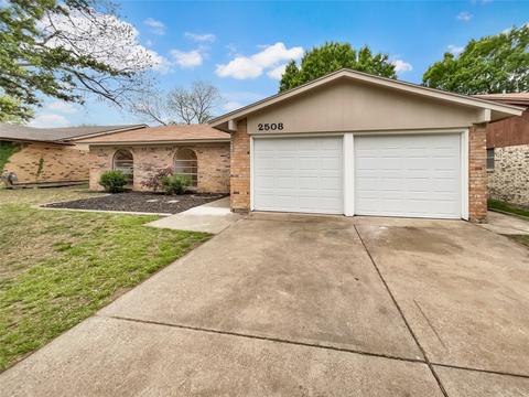 2508 Colleen Dr, Arlington, TX 76016