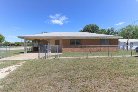 104 S 5th St, Clyde, TX 79510