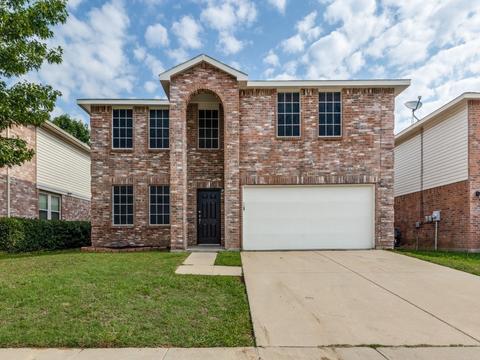 3840 Irish Setter Dr, Fort Worth, TX 76123