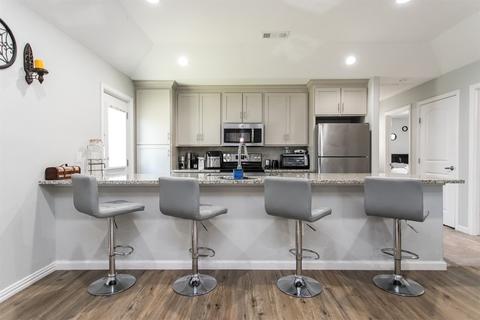 217 E Walker St, Denison, TX 75021 photo 5