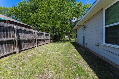 217 E Walker St, Denison, TX 75021 photo 24