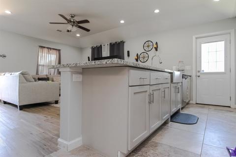 217 E Walker St, Denison, TX 75021 photo 23