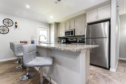 217 E Walker St, Denison, TX 75021 photo 9