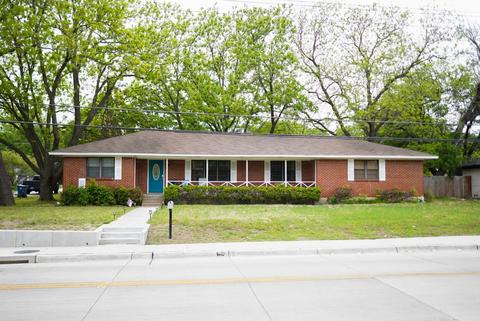 305 N Chattey Rd, Desoto, TX 75115