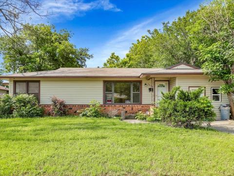 3808 Hollis St, Haltom City, TX 76111