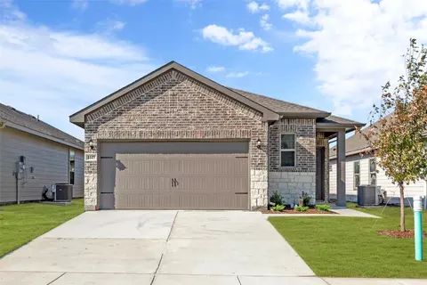 1810 Ash Oak Ln, Forney, TX 75126