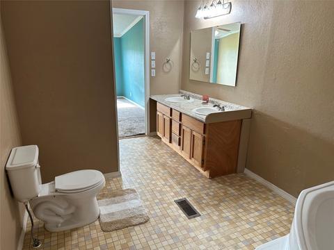 1115 County Rd 4045, Ector, TX 75439 photo 36