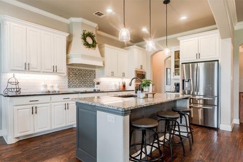 105 Lakeside Dr, Lipan, TX 76462
