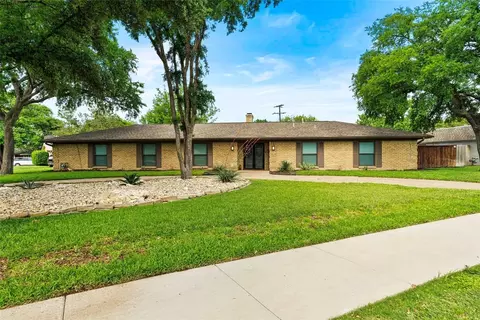 5217 Stacey Ave, Fort Worth, TX 76132