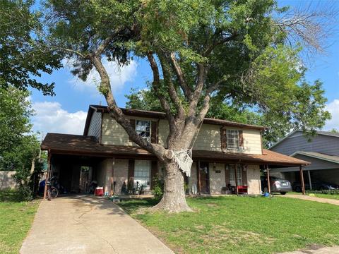 628 Royal Crest Dr, Richardson, TX 75081