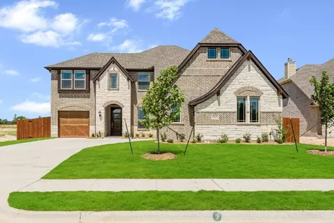 4645 Nomad Dr, Midlothian, TX 76065