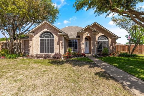 109 Yorkshire Ct, Waxahachie, TX 75165
