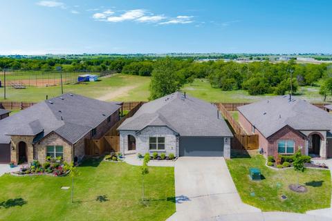 1008 Fairfax Dr, Godley, TX 76044