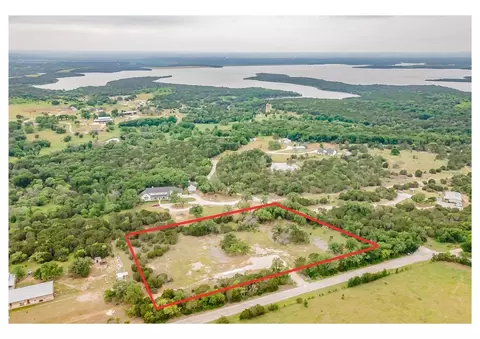 801 Holly Ct, Granbury, TX 76048