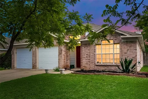 4520 Forsyth Ln, Grand Prairie, TX 75052