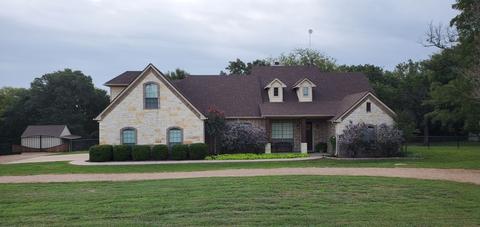 1072 Roadrunner Rd, Glen Rose, TX 76043
