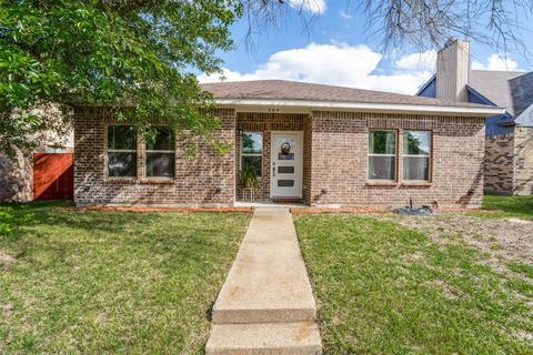 809 Bailey Dr, Cedar Hill, TX 75104