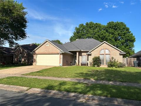 2104 Mockingbird Ln, Bossier City, LA 71111