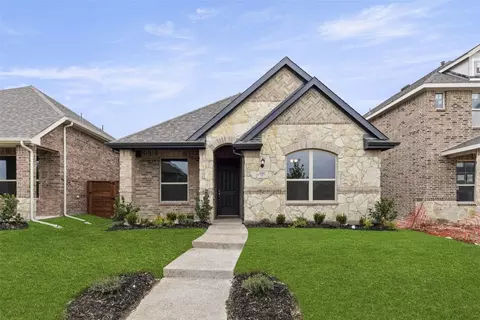 2001 N Woods Run, Mesquite, TX 75181