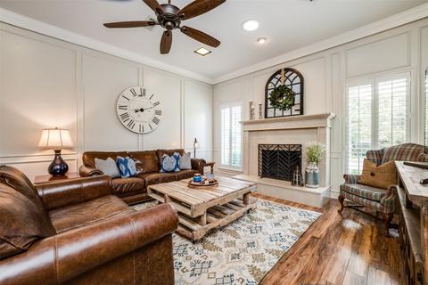 1902 Meadowview Dr, Garland, TX 75043
