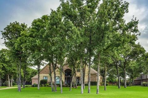 3809 Canyon Pass Trl, Burleson, TX 76028