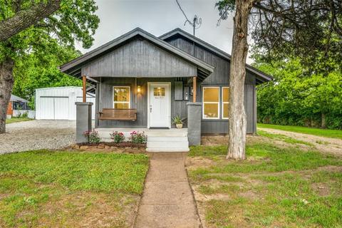 507 W Nelson St, Bowie, TX 76230