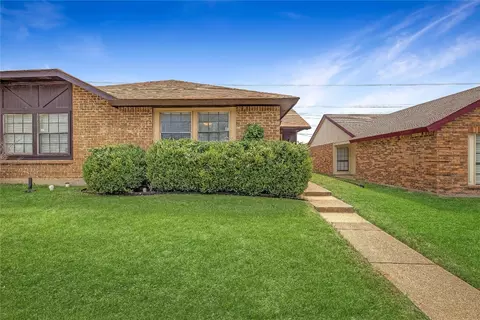 7333 Pineberry Rd, Dallas, TX 75249