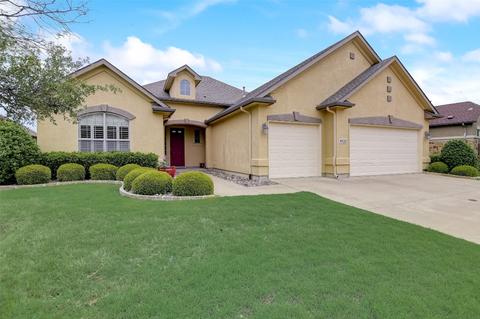 8920 Crestview Dr, Denton, TX 76207