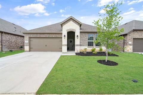 11021 Los Alamos Dr, Aubrey, TX 76227