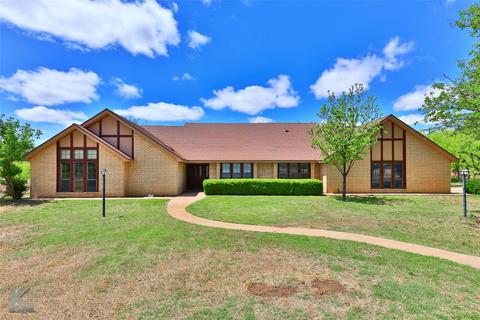 105 N Hilmar St, Weinert, TX 76388