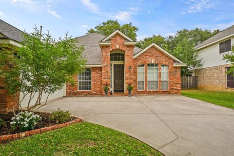 2307 Castlegate Dr, Corinth, TX 76210