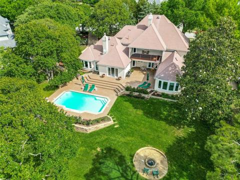 910 Turnberry Ln, Southlake, TX 76092