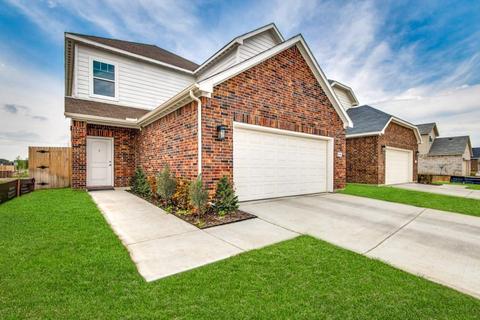 2228 Dana Dr, Grand Prairie, TX 75051