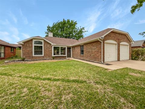 4800 Waxwing Dr, Arlington, TX 76018