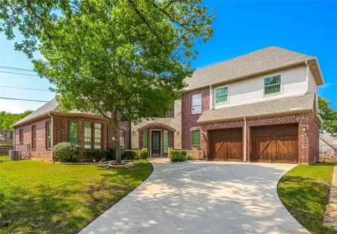 7109 Stone Villa Cir, North Richland Hills, TX 76182