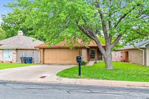 1533 Eastview St, Fort Worth, TX 76134
