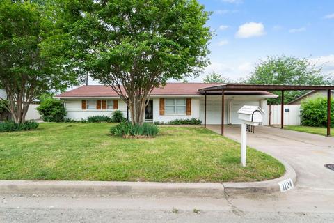 1104 SE 16th Ave, Mineral Wells, TX 76067