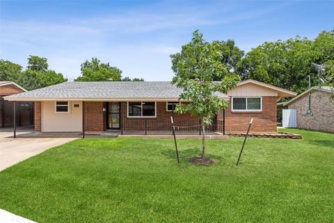 333 Thompson Dr, Saginaw, TX 76179