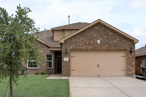 8935 Black Haw St, Forney, TX 75126