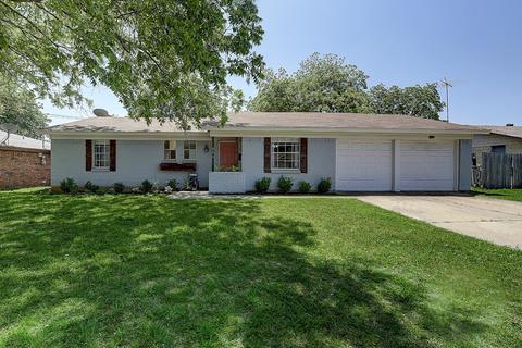 404 E Bovell St, Crowley, TX 76036