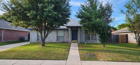445 Sugar Mill Rd, Cedar Hill, TX 75104