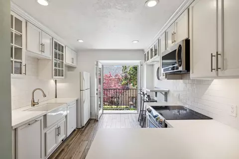 7826 Meadow Park Dr #203A, Dallas, TX 75230