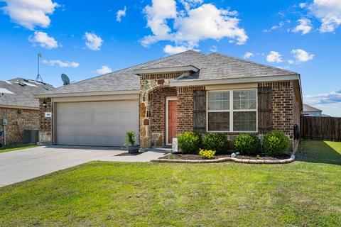 303 Hawthorn Dr, Nevada, TX 75173