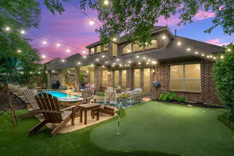 9521 Blanco Dr, Lantana, TX 76226