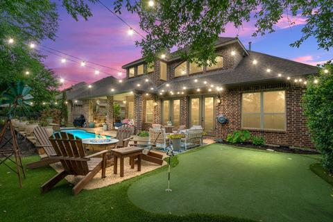 9521 Blanco Dr, Lantana, TX 76226