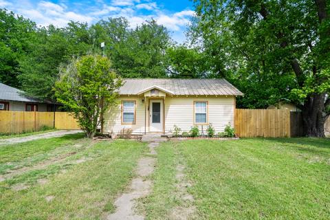309 S Main St, Rising Star, TX 76471