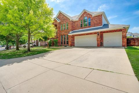 4725 Maple Hill Dr, Fort Worth, TX 76123