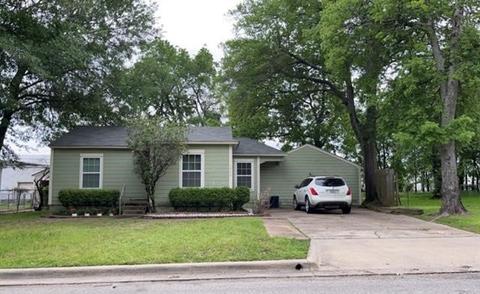 1334 Margaret St, Paris, TX 75460